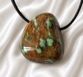 Nunderit Anhänger – Lochstein aus Australien, Braun-Grün, 28×20 mm