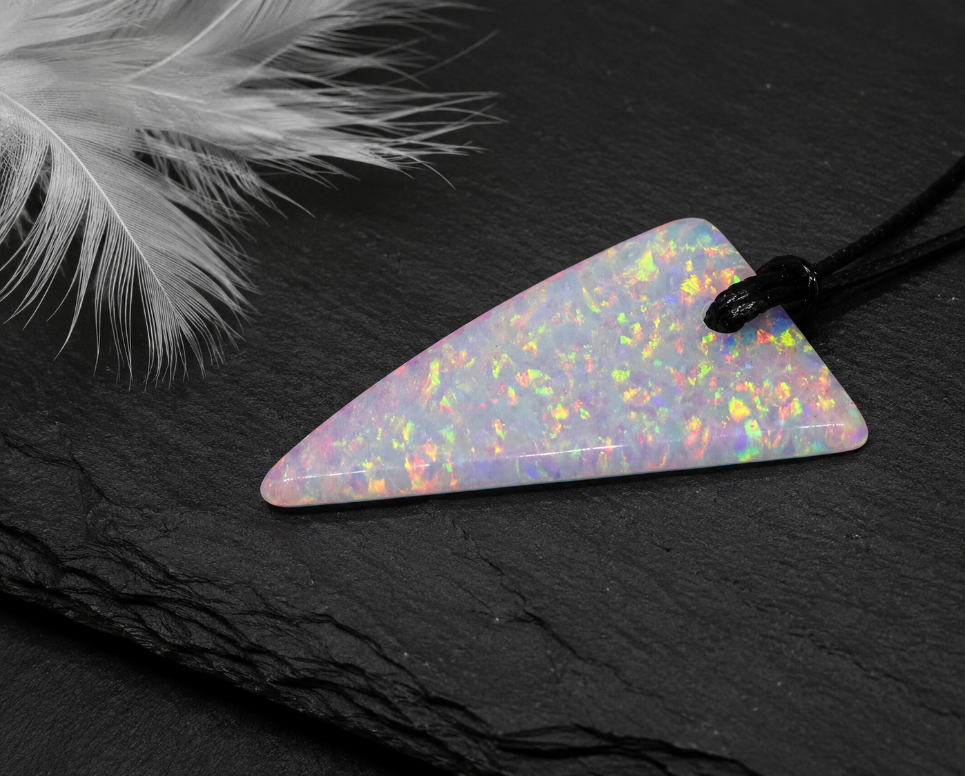 Jelly Opal Anhänger – synthetischer Opal, 20 × 40 mm, inkl. Kette