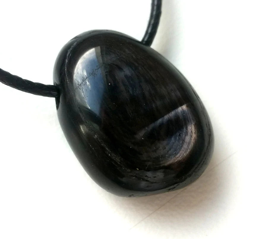Hypersthen Anhänger – Geheimnisvoller Schimmerstein | 45 cm Kette | 2,7×2,1×0,8 cm