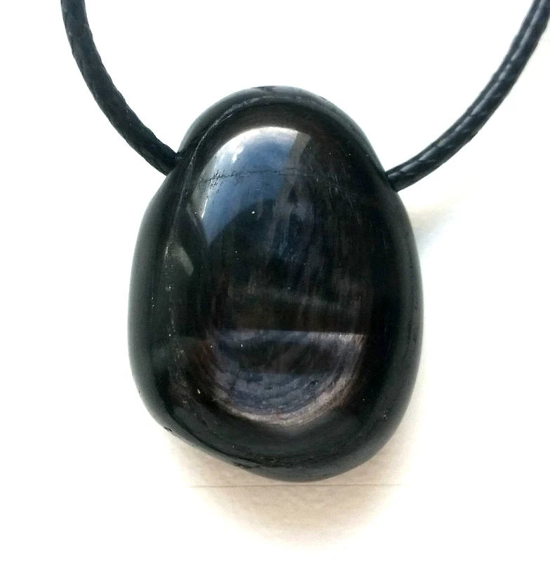 Hypersthen Anhänger – Geheimnisvoller Schimmerstein | 45 cm Kette | 2,7×2,1×0,8 cm