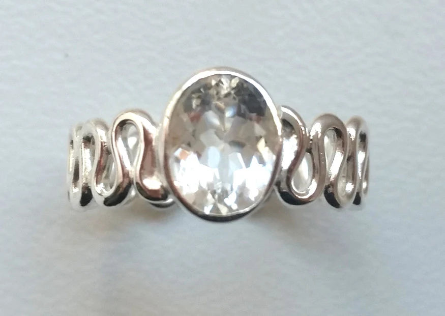 925 Silberring mit Weißtopas – Solitärring | Oval Facettiert