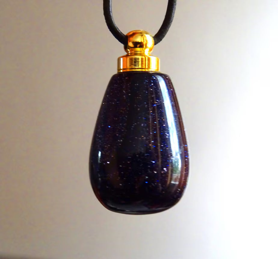 Blaufluss Edelsteinflasche – Mini Parfumflasche Halskette, Ätherische Öle, 20 × 38 mm | Elassteine