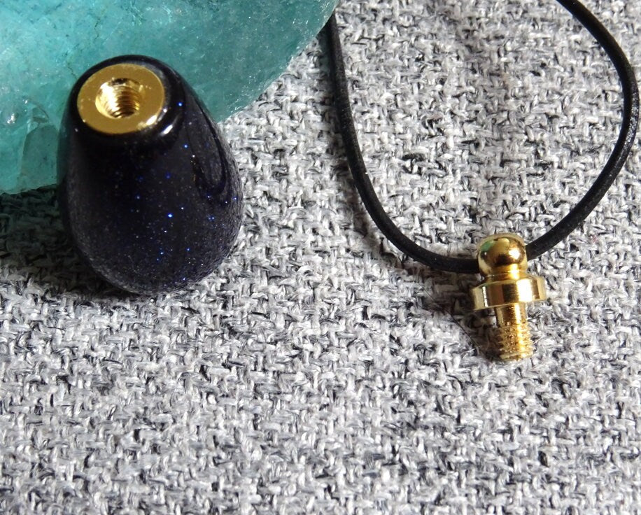 Blaufluss Edelsteinflasche – Mini Parfumflasche Halskette, Ätherische Öle, 20 × 38 mm | Elassteine