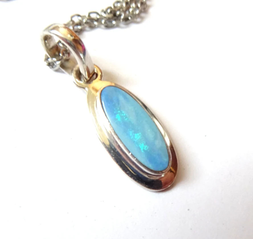 Black Opal Anhänger | Lightning Ridge | 925 Silber | Himmelblau