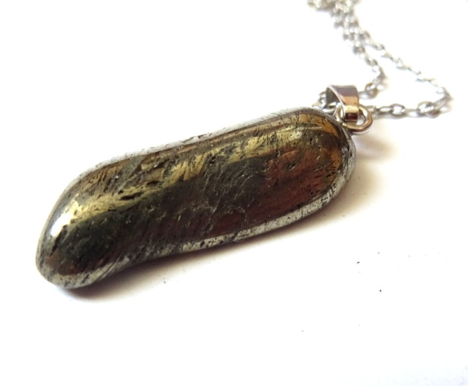 Federpyrit Anhänger | 925 Silber | Harz | 3 × 1,8 cm | Edelstahlkette 50 cm