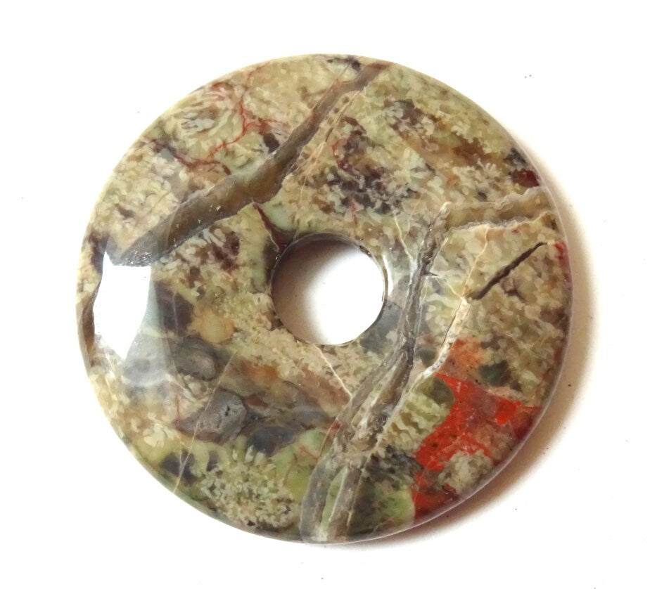 Flower Rhyolith Donut Anhänger am Lederband – Vulkangestein, Ø 4 cm