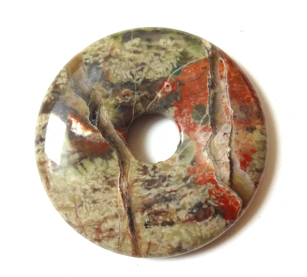 Flower Rhyolith Donut Anhänger am Lederband – Vulkangestein, Ø 4 cm