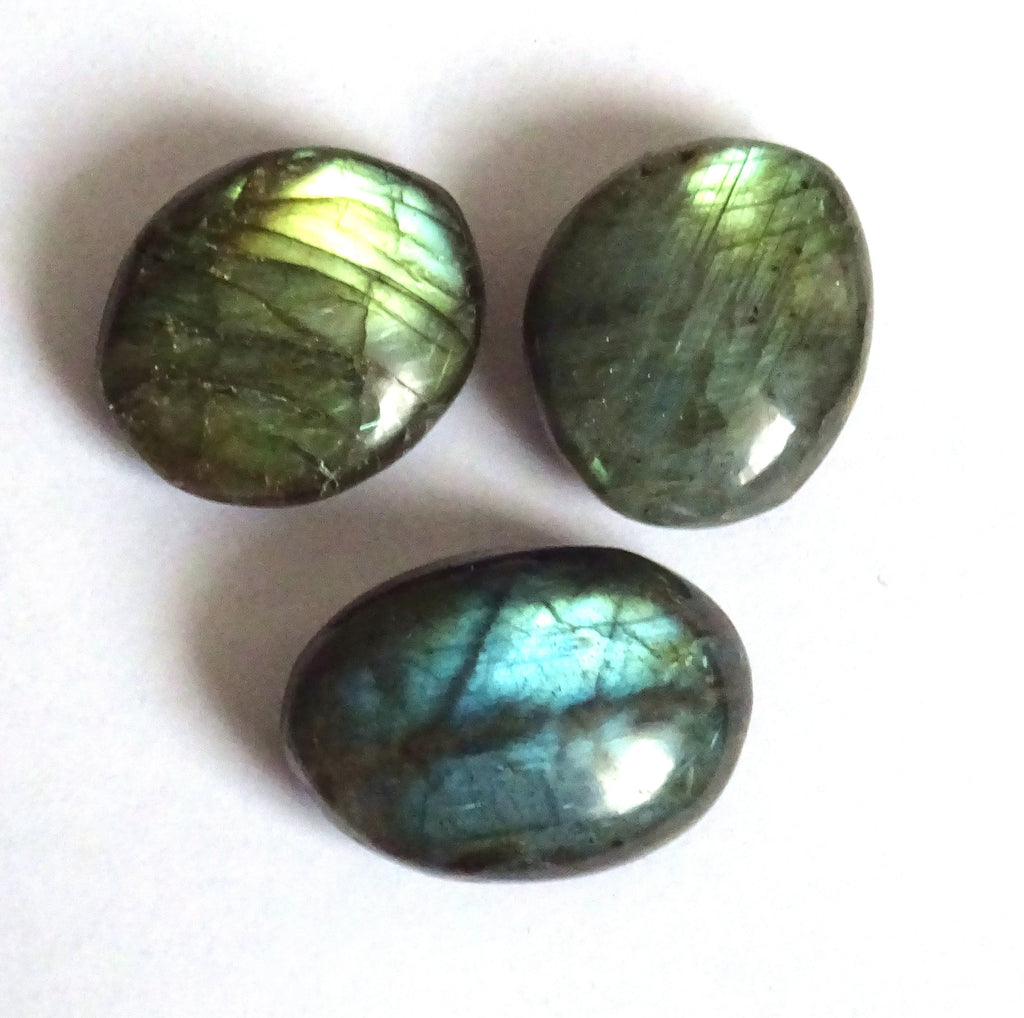Labradorit Cabochon | 3 Stück | Spektrolith | Wire Wrapping | Madagaskar | 30 × 25 mm