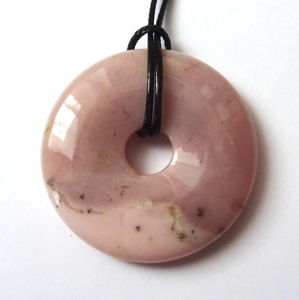 Andenopal Donut Anhänger aus Peru – Rosa Pischeibe, 40 mm