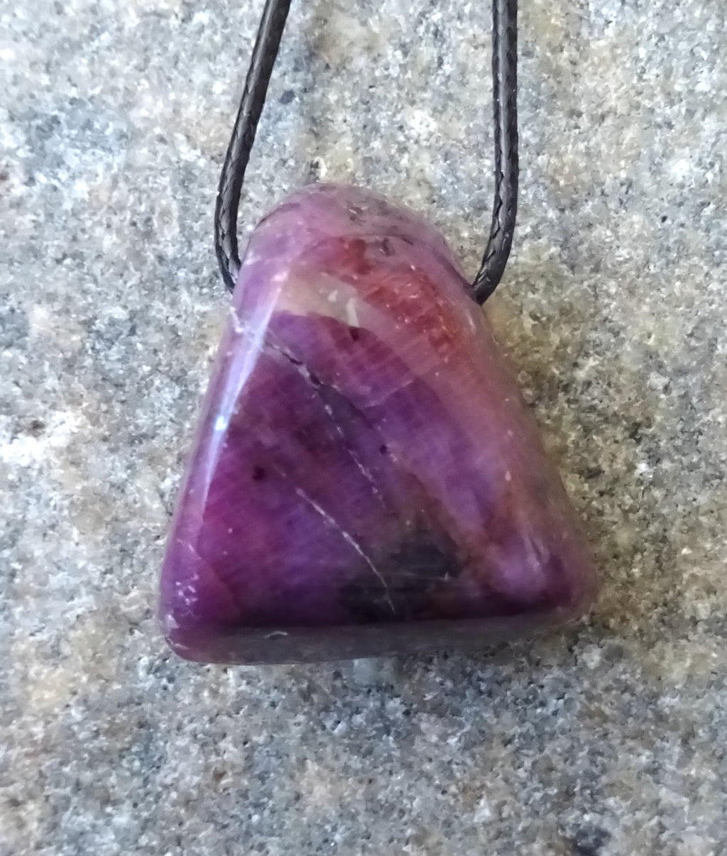 Echter Rubin Anhänger – 20×24×15 mm | Rubinrot, Edelstein Naturunikat