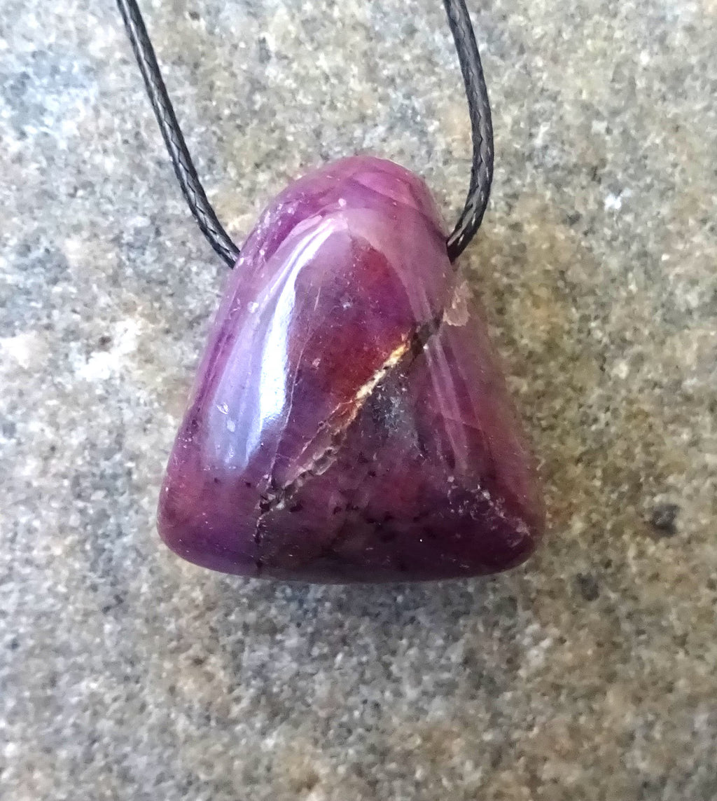 Echter Rubin Anhänger – 20×24×15 mm | Rubinrot, Edelstein Naturunikat