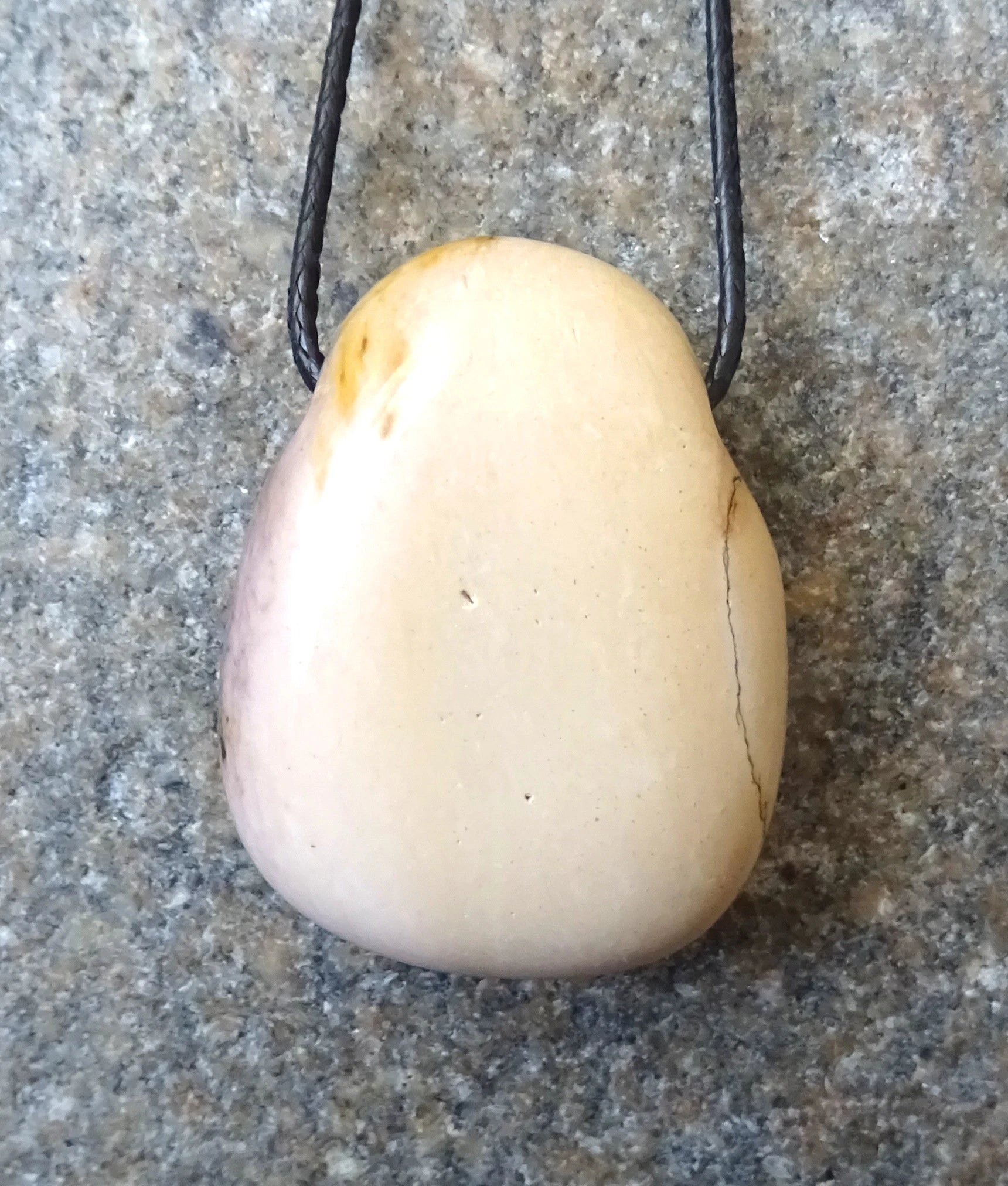 Mookait Anhänger – Zweifarbig, 35×22 mm, aus Australien, mit Band