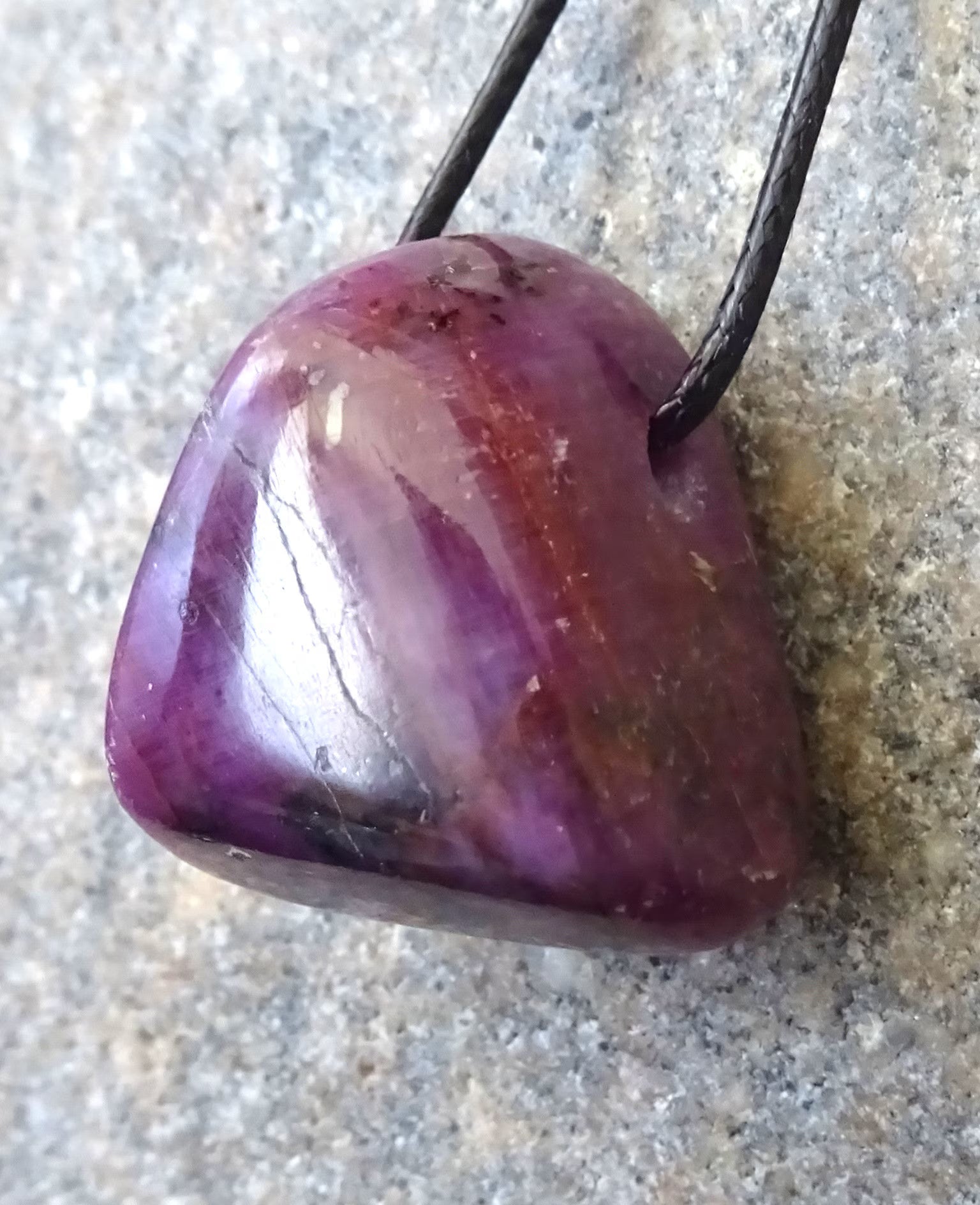 Echter Rubin Anhänger – 20×24×15 mm | Rubinrot, Edelstein Naturunikat