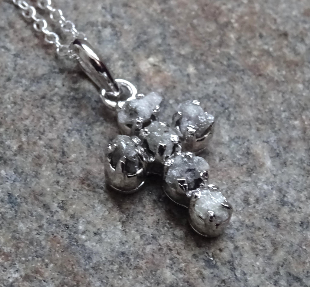 Diamant Kreuz Anhänger 925 Silber – 6 echte Rohdiamanten mit Edelstahlkette