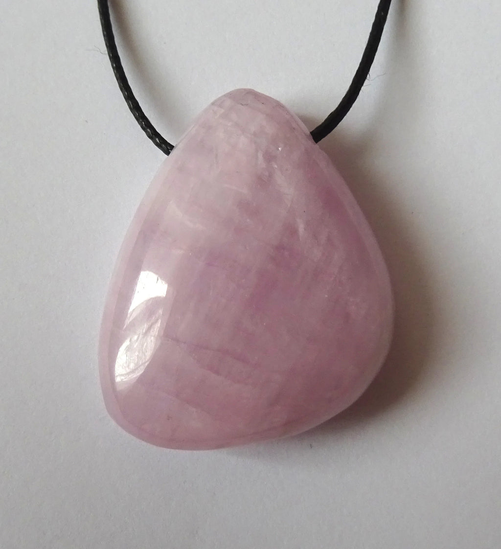Kunzit Anhänger – Spodumen, 35 × 30 mm, zartrosa Edelstein