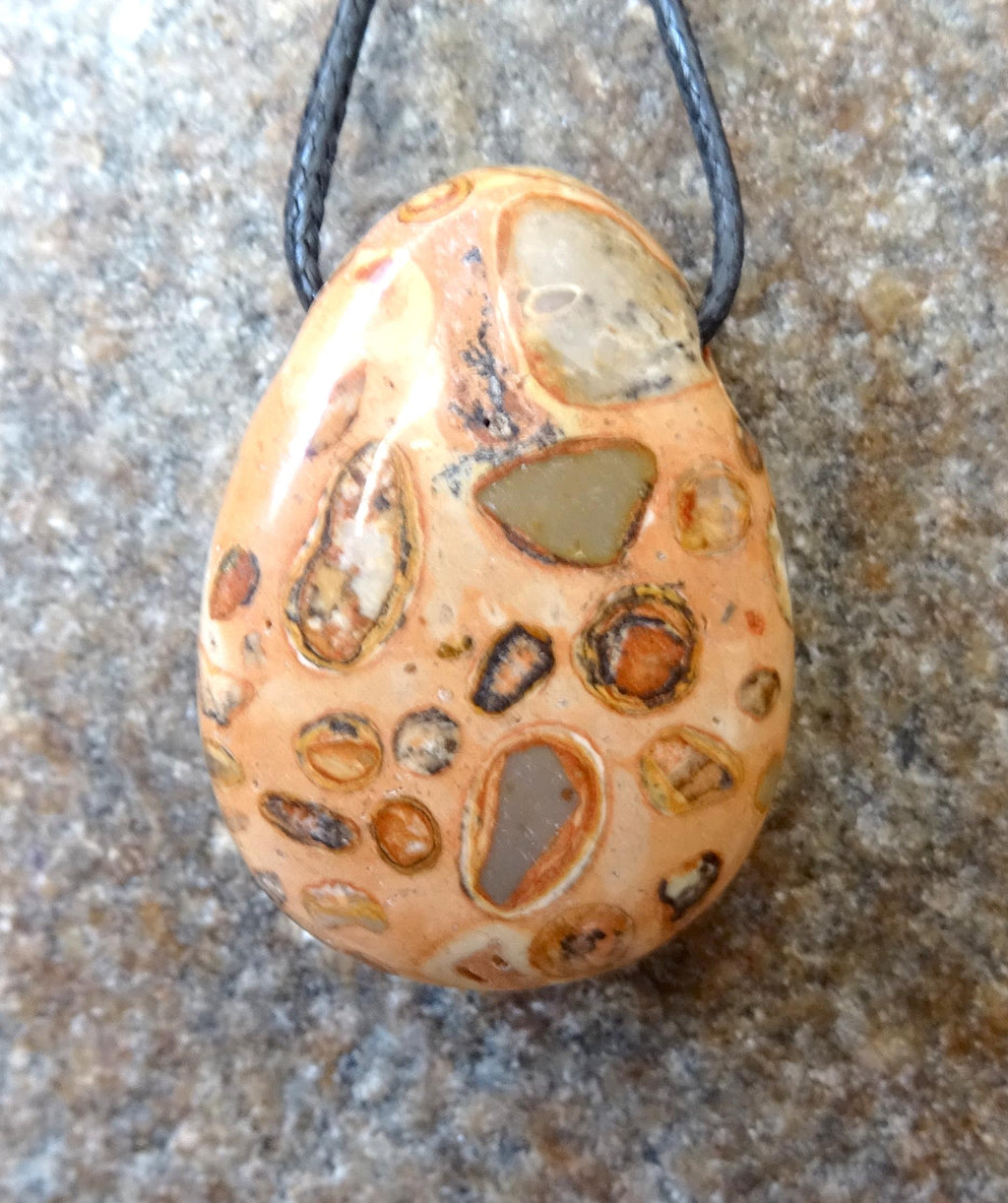 Onkolith Leopardit Anhänger – Jaspis Lochstein aus Peru | Naturstein Schmuck