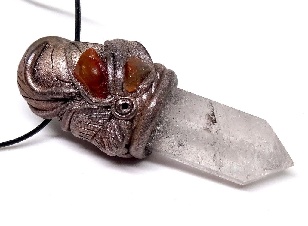 Bergkristallspitze mit rotem Achat & Polymer Clay – Handgefertigter Anhänger