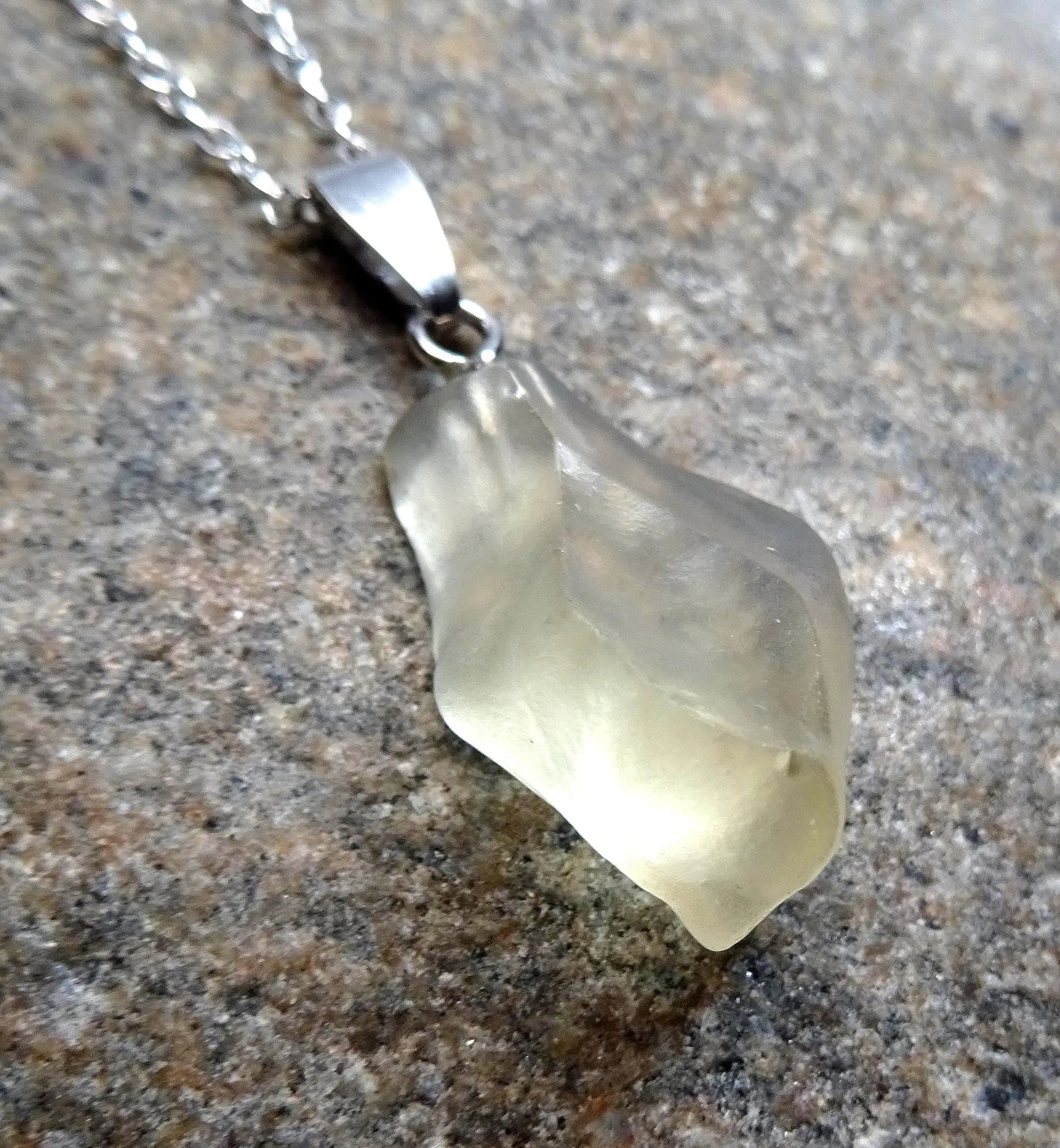 Libysches Wüstenglas Anhänger – 925 Silberkette | Seltener als Diamanten, 55 cm