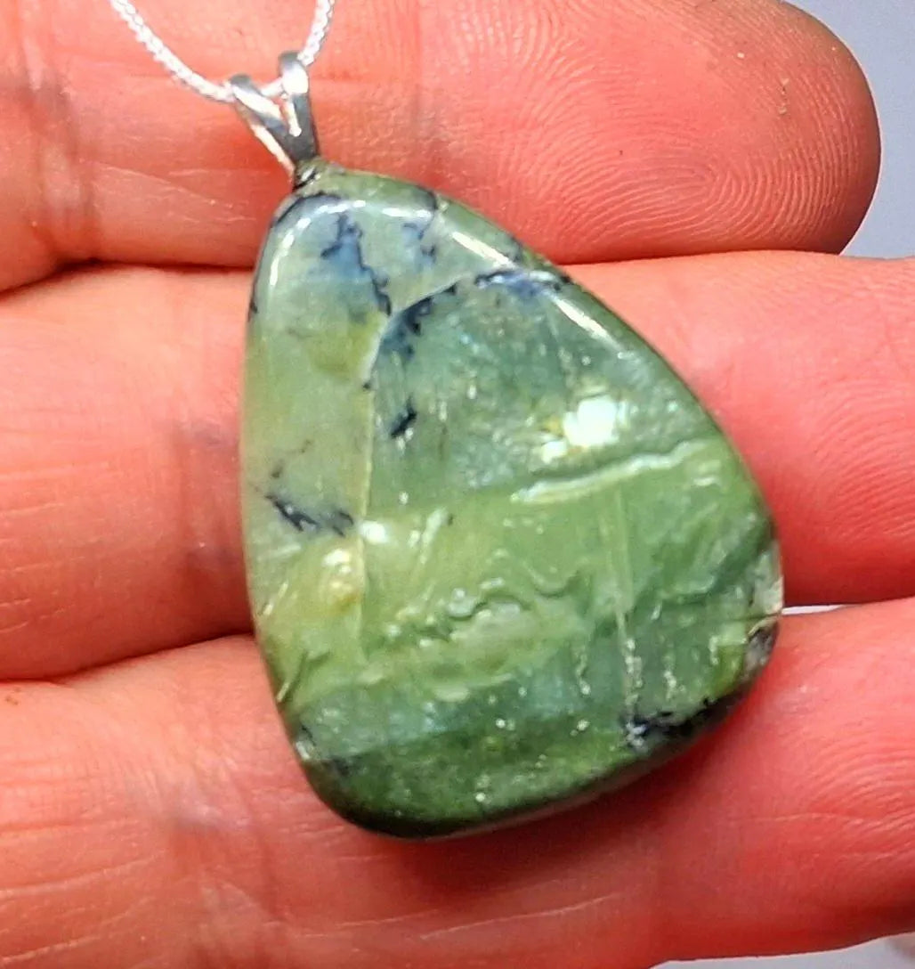 Grüner Opal Katzenauge Anhänger – Rarität, 30 × 25 mm