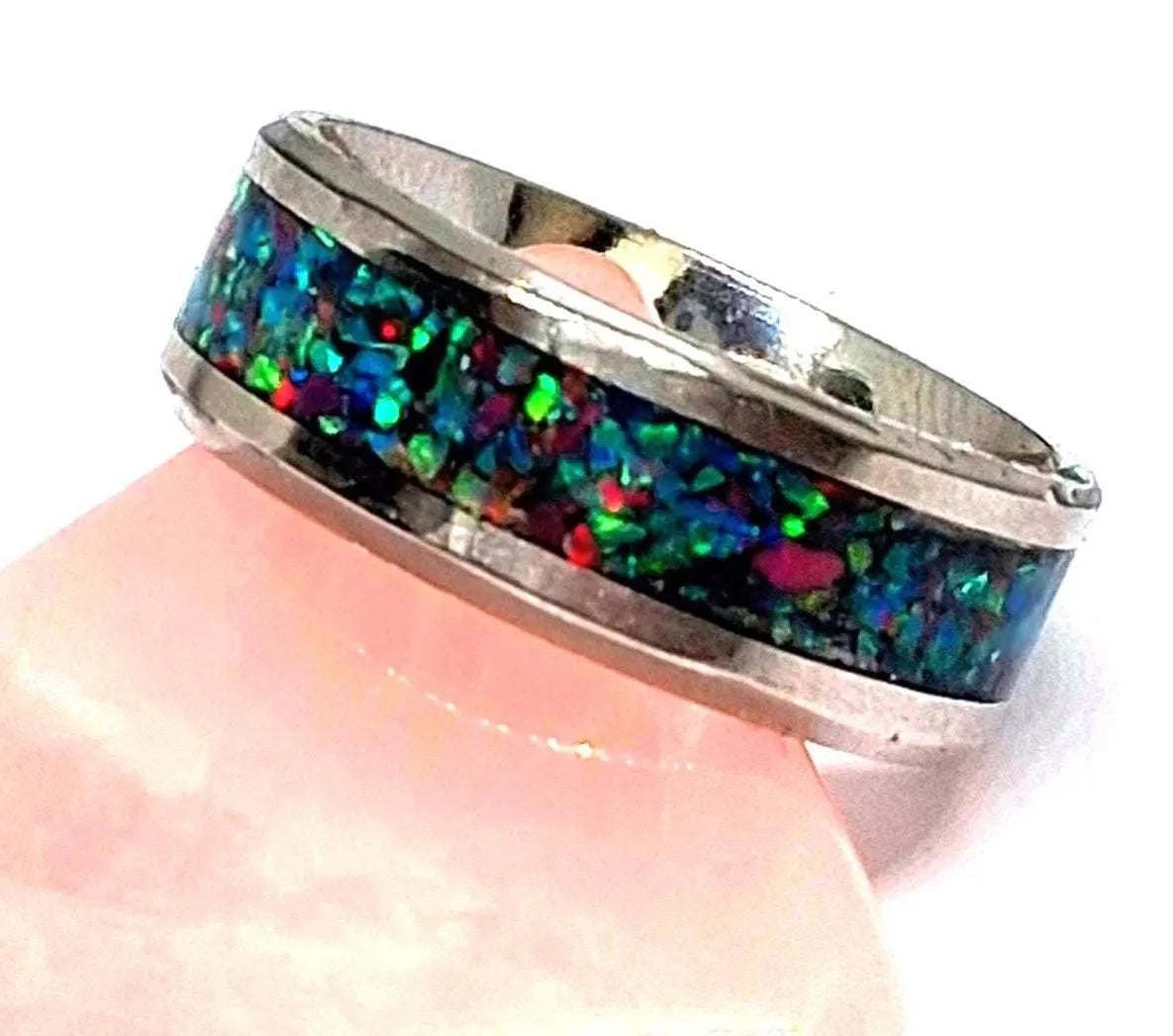 Edelstahlring mit Regenbogenopal – Blau, Grün & Rot
