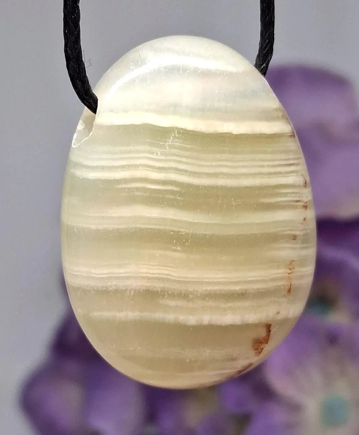 Grüner Aragonit Edelsteinanhänger – Zartgrüner Naturstein Schmuck