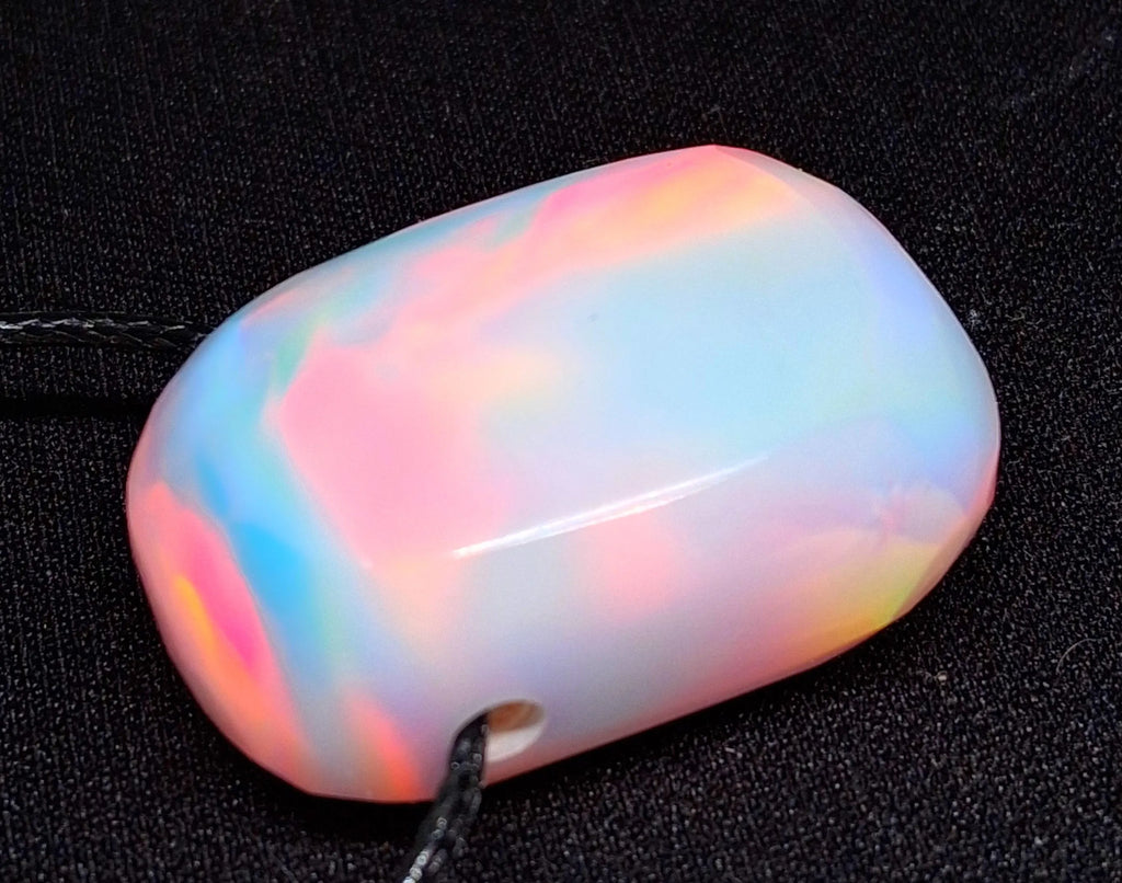 Aurora Opal Anhänger mit Kette – Regenbogen Schimmer | Synthetischer Opal Handarbeit Unikat