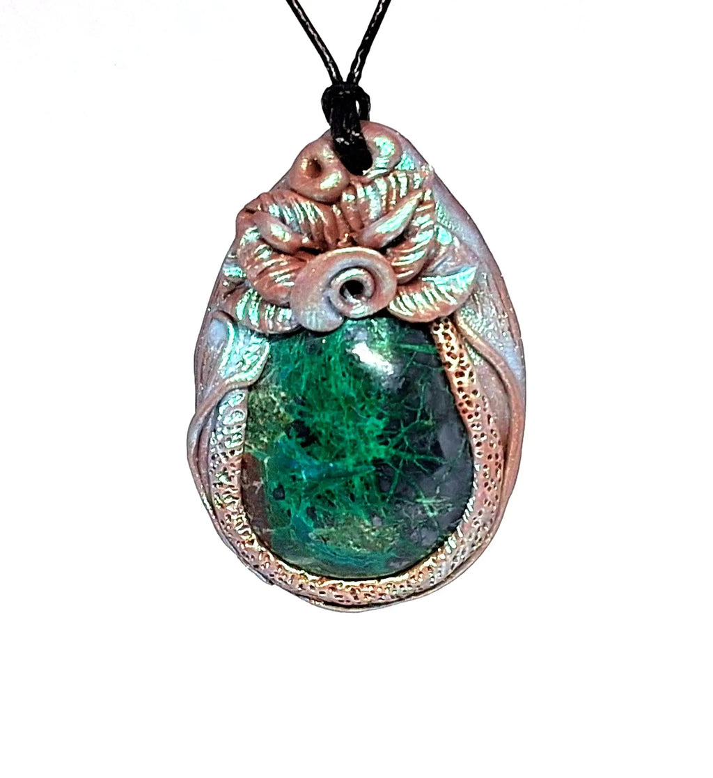 Chrysokoll-Malachit Anhänger – Handmade, Ton-Fassung, 5,5×3,3 cm