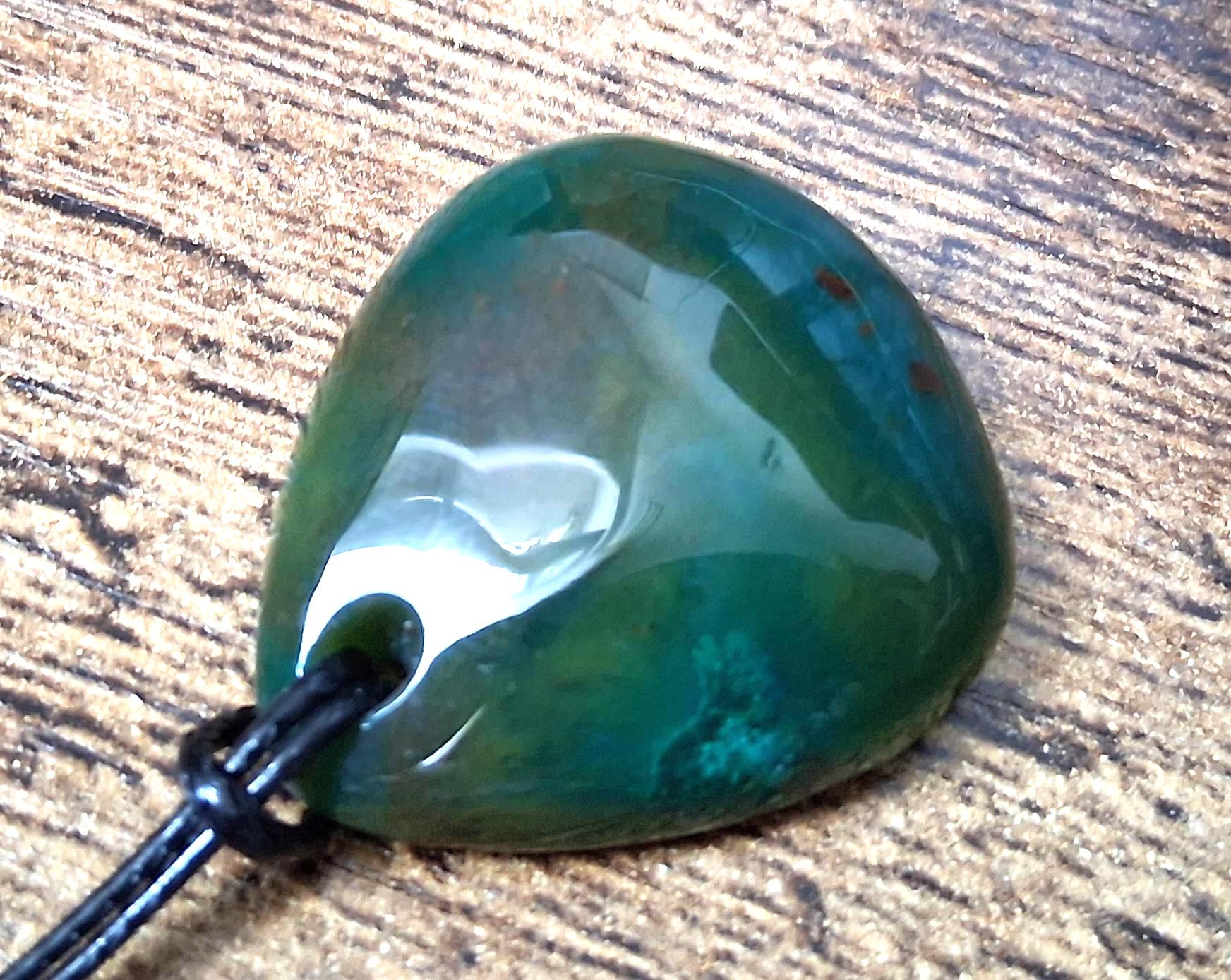 Gem Silica Anhänger mit Kette – AAA-Qualität | Edelstein Amulett 32×30 mm