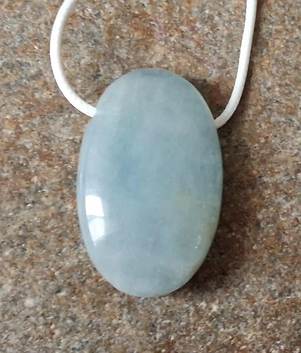 Aquamarin Anhänger | Beryll | Linsenstein | 40 × 25 mm | Stein des Friedens