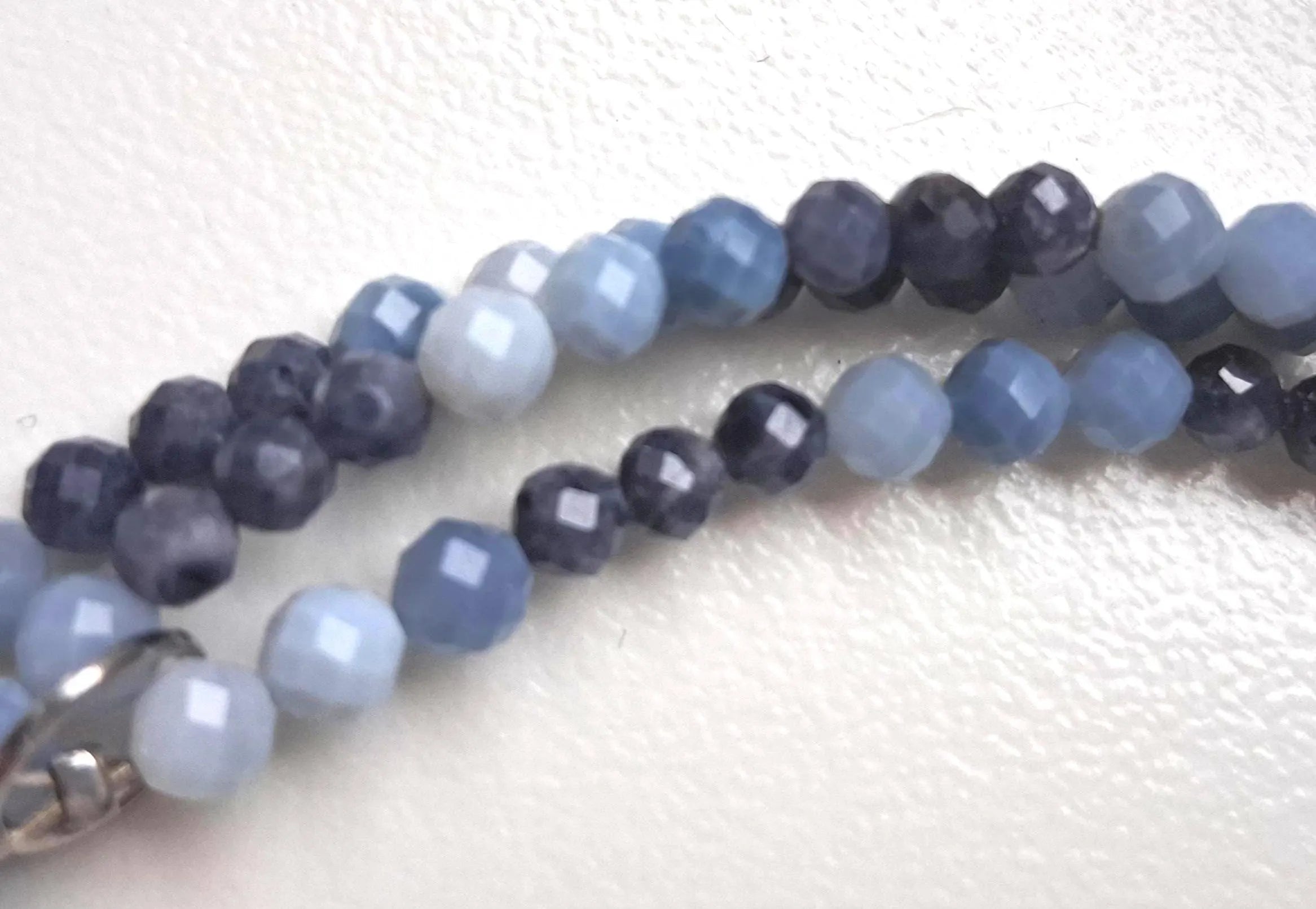 Saphir & Owyhee Opal Collier – Handgefertigt | Blau, ca. 54 cm