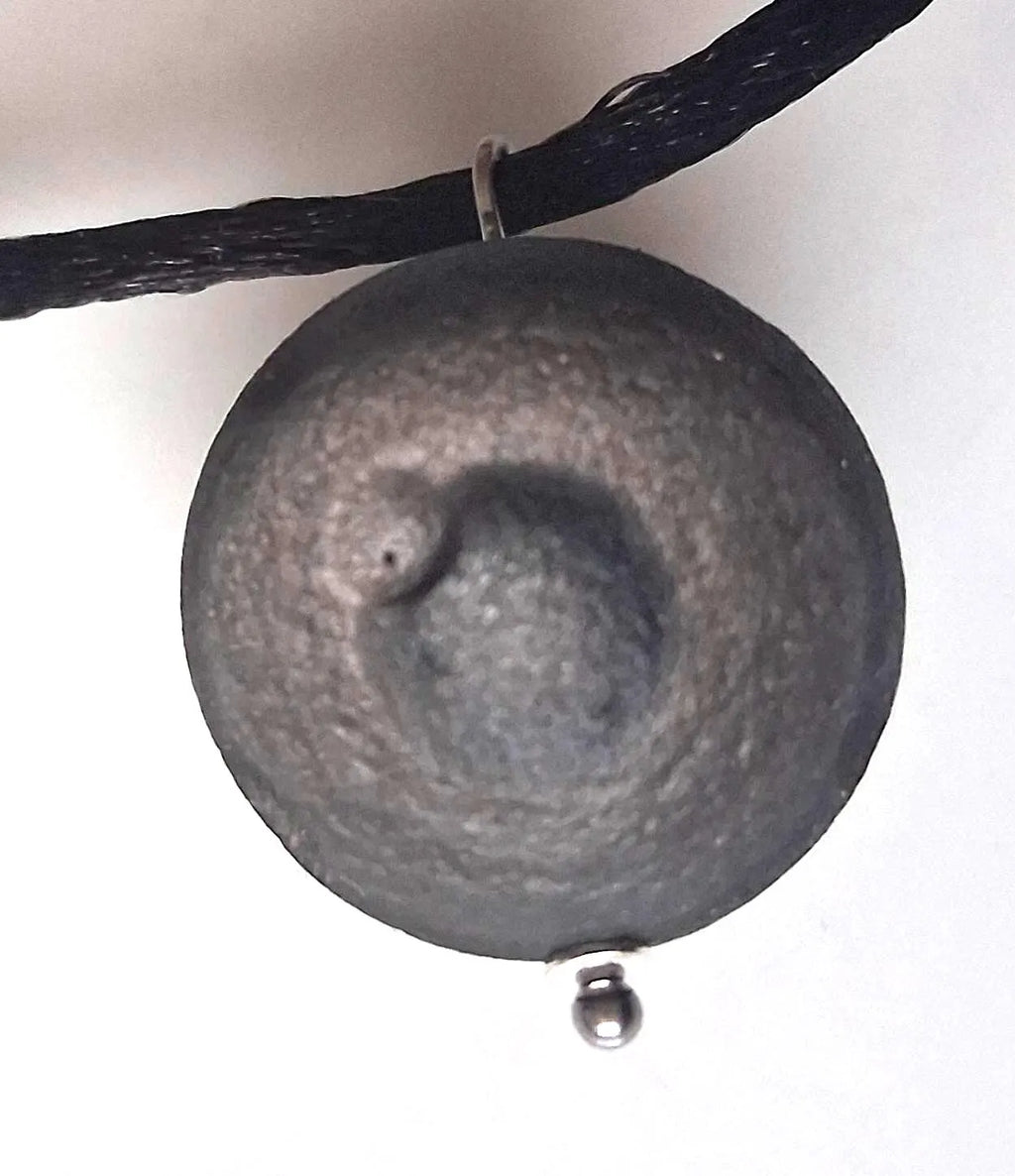 Silberobsidian Mond Anhänger mit 925 Silberkappen – 20 mm, Schutzstein