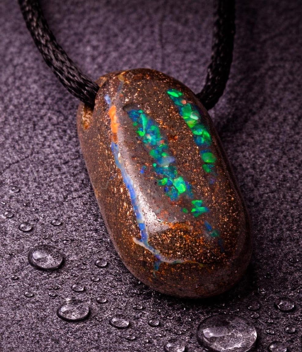 Boulder Matrix Opal Anhänger – Australien, poliert, Unikat, 3,5×2 cm