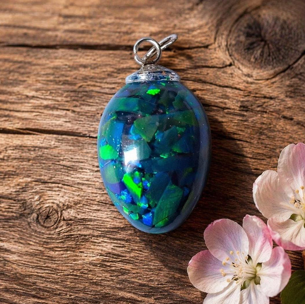 Synthetischer Opal Anhänger Blau-Grün – Farbspiel Edelstein, UV-beständig, 2,5 × 1,5 cm