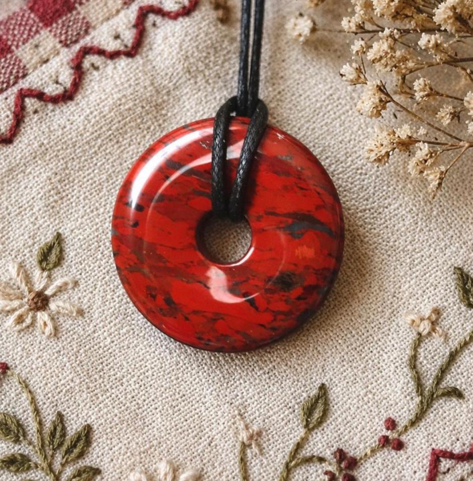 Jaspis Brekzie Donut Anhänger – Edelstein Pi-Scheibe, 30 mm | Elassteine