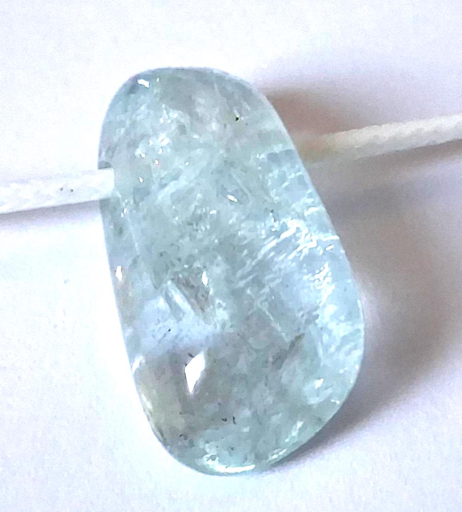 Aquamarin Anhänger – Edelstein Beryll, blau, ca. 24 × 10 mm