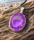 Violetter Zirkon Anhänger facettiert – 925 Silber mit Band, 40×21 mm
