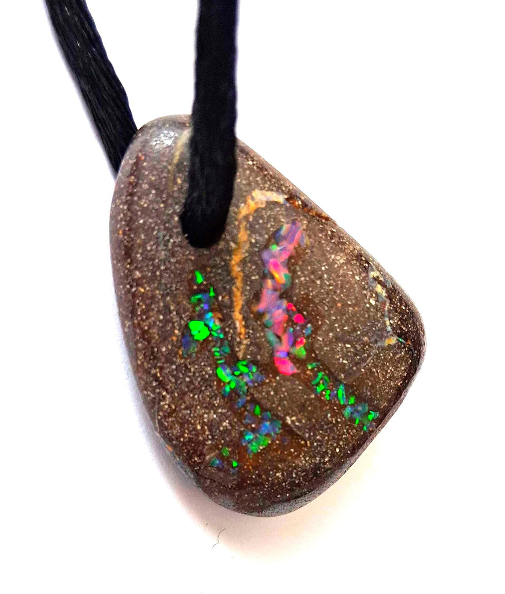 Boulder-Matrix-Opal Anhänger aus Australien – Unikat Nr. 3