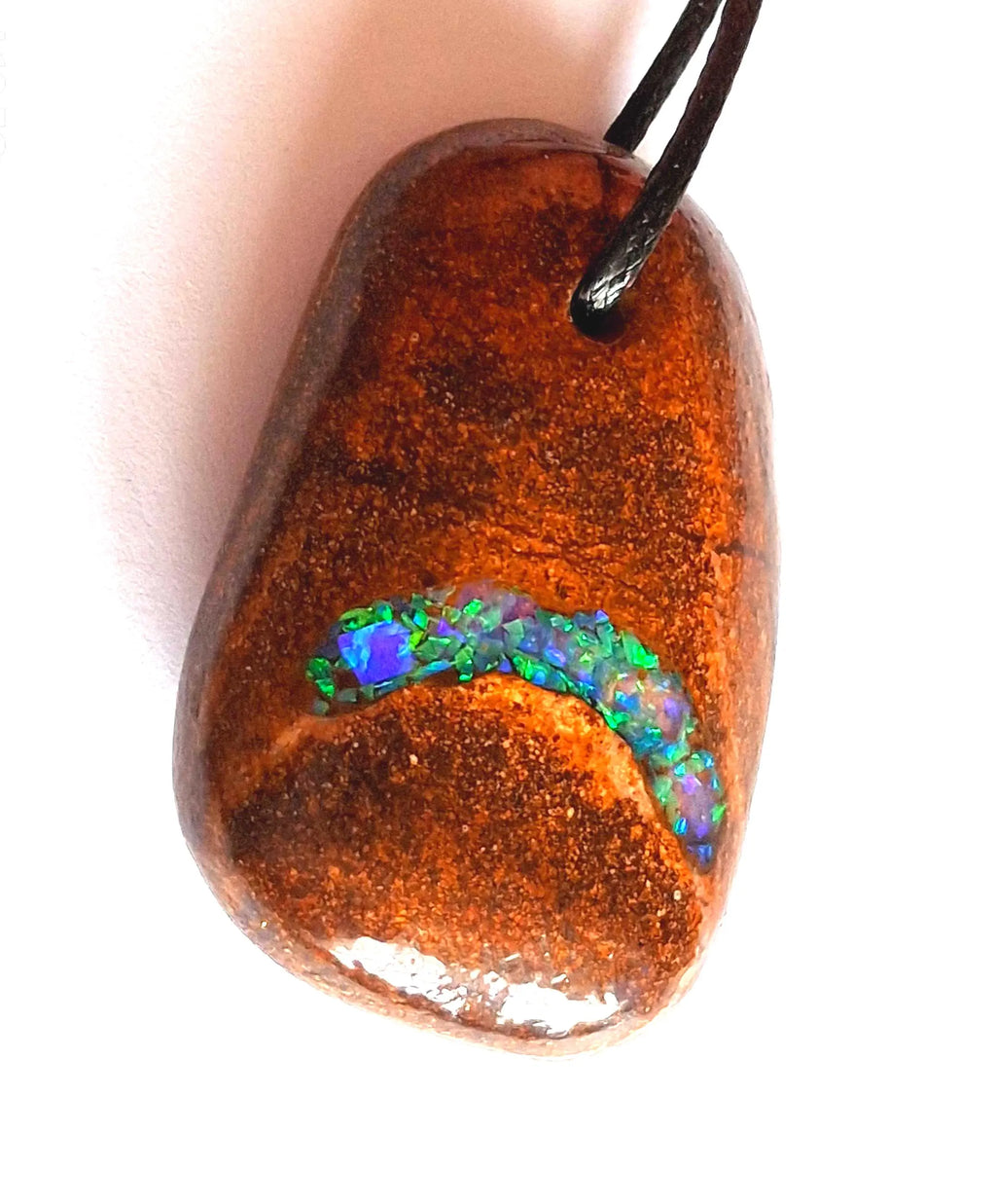 Boulder Matrix Opal Anhänger – Amulettstein Glücksbringer, Australien, Unikat