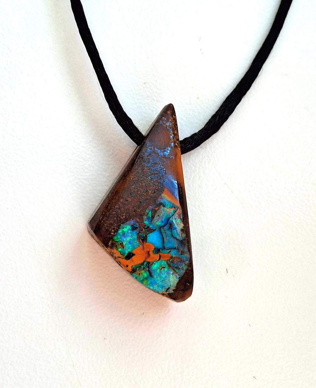 Boulder Opal Anhänger – Echter Boulderopal aus Australien, hochglanzpoliert