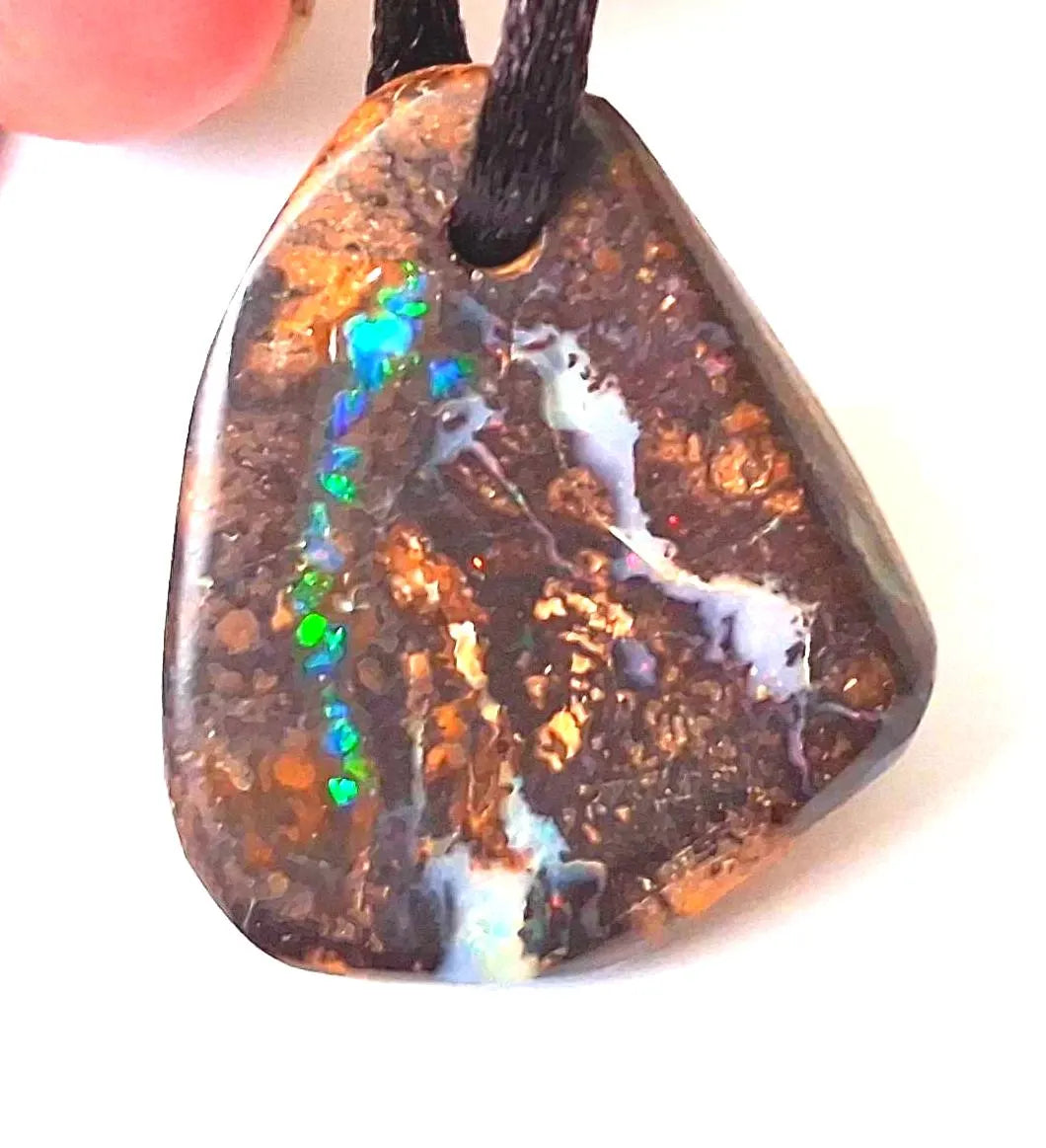 Boulder-Matrix-Opal Anhänger – Unikat aus Australien, poliert