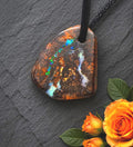 Boulder-Matrix-Opal Anhänger – Unikat aus Australien, poliert