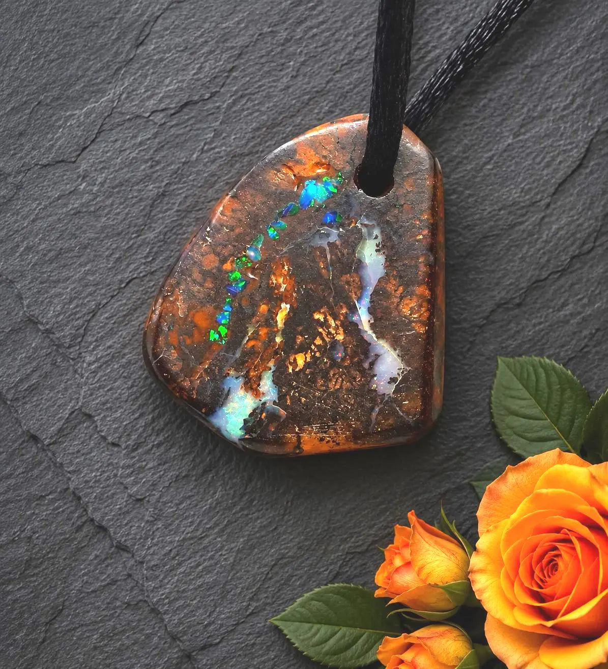 Boulder-Matrix-Opal Anhänger – Unikat aus Australien, poliert