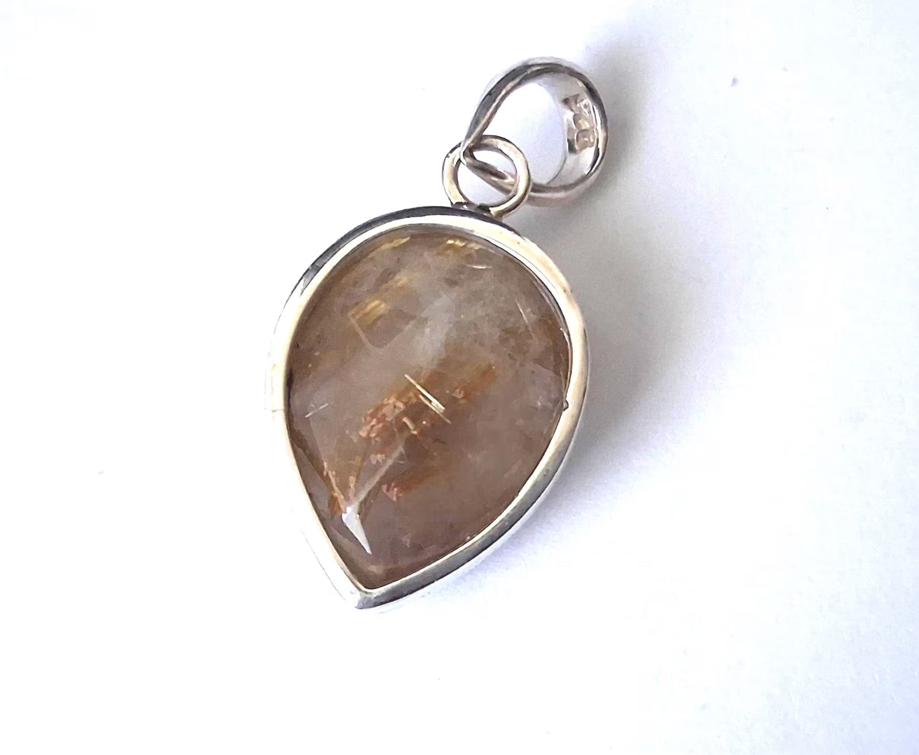 Rutilquarz Anhänger facettiert – 925 Silber | Goldene Rutilnadeln, 30 × 15 mm