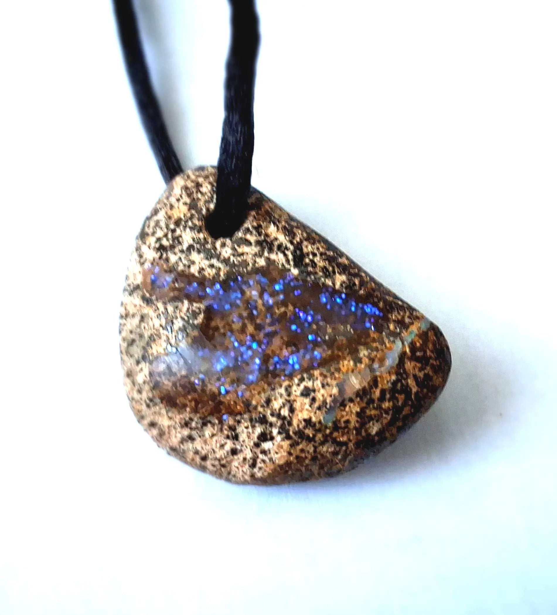 Boulder Anhänger – Australien, Harzeinschluss, Unikat, 3 × 3 cm | Elassteine