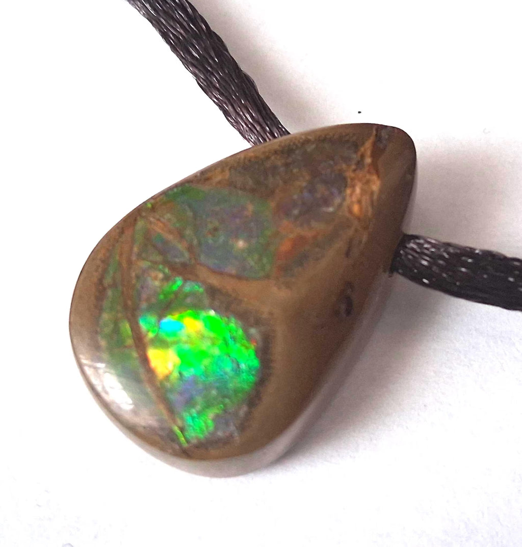 Ammolith Steinanhänger 22x15mm – Handgefertigter Edelsteinanhänger mit Farbspiel
