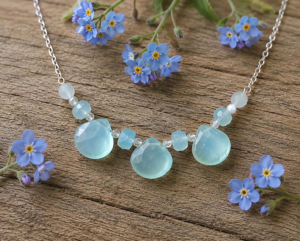 Chalcedon-Edelsteinkette mit Aquamarin, Zirkon & Opal – Unikat