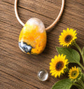 Bumble Bee Jaspis Anhänger – Mustard Jasper, Lochstein