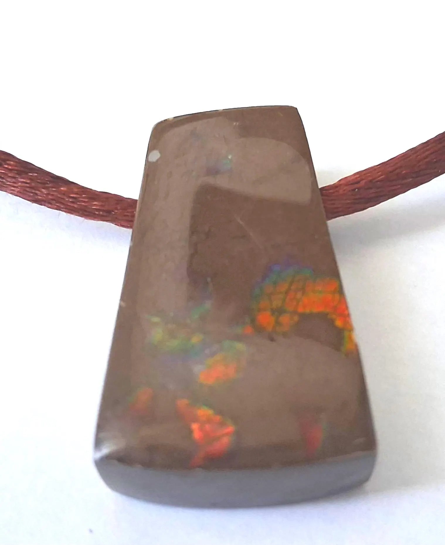 Ammolith Steinanhänger 26x17mm – Handgefertigter Edelsteinanhänger mit Farbspiel