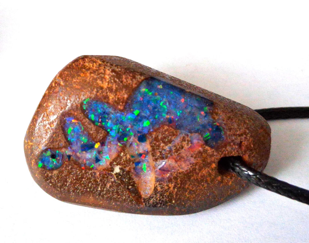 Boulder Matrix Opal Anhänger – Australien, Unikat, 2,9 × 2,3 cm | Elassteine