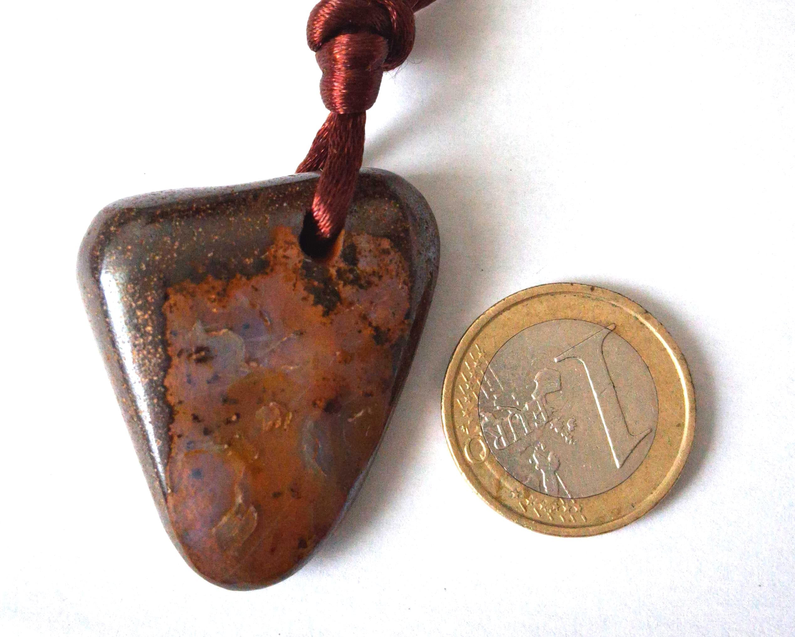 Boulder Opal Anhänger in der Matrix – Handgeschliffen, Australien, 35 × 30 mm | Elassteine